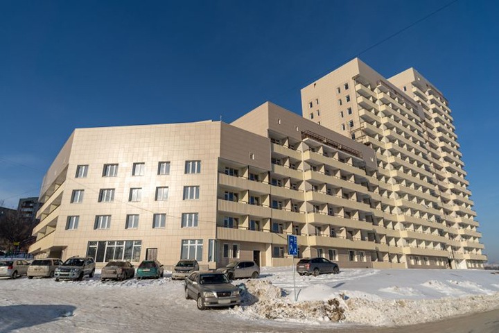 Обманутые новосибирские дольщики не смогут заселиться в сданные дома без доплаты