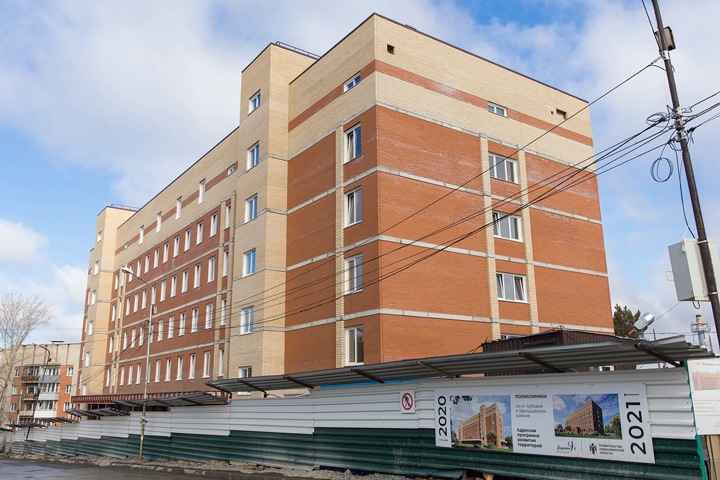 Поликлинику в Стрижах планируют достроить с опережением графика