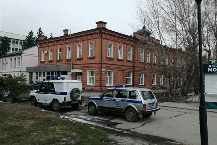 «Единую Россию» эвакуировали в Томске после сообщения о минировании