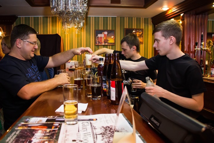 Власти запретили продавать алкоголь в Новосибирске 9 мая