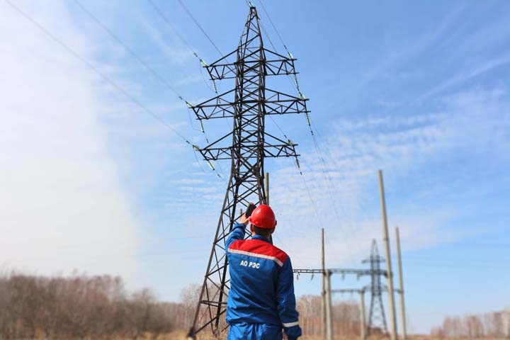 Электросети Новосибирской области готовят к работе в следующем отопительном сезоне