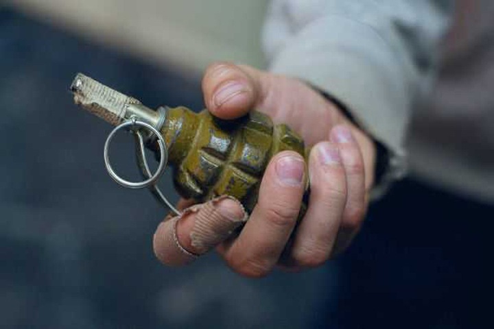 Мужчина в Ангарске случайно взорвал гранату, пытаясь похвастаться