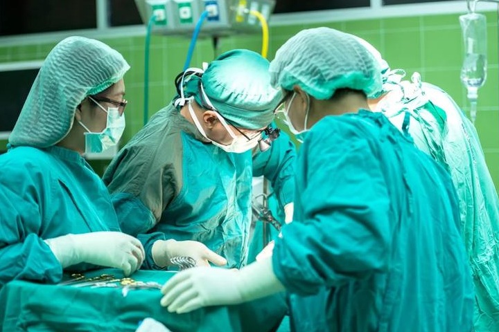 Пластическая хирургия в Грузии. Все врачи и пластические клиники в каталоге Мадлоба