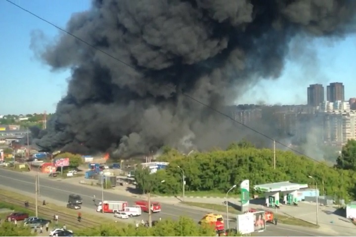 26 человек пострадали при взрыве на АЗС в Новосибирске