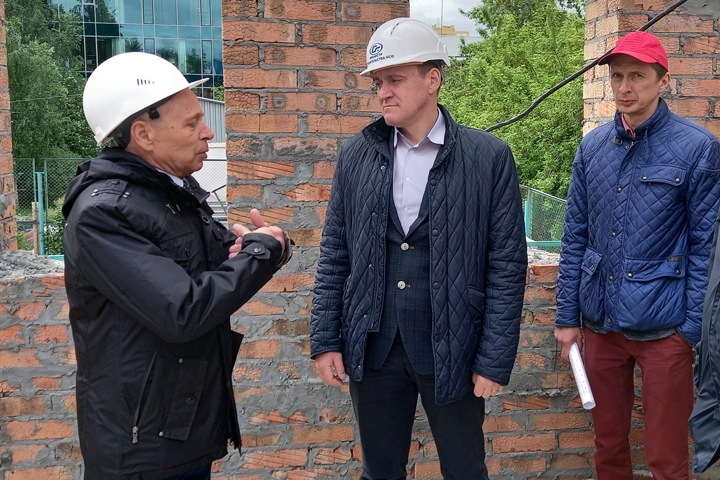 Новосибирского министра строительства ограничили в полномочиях