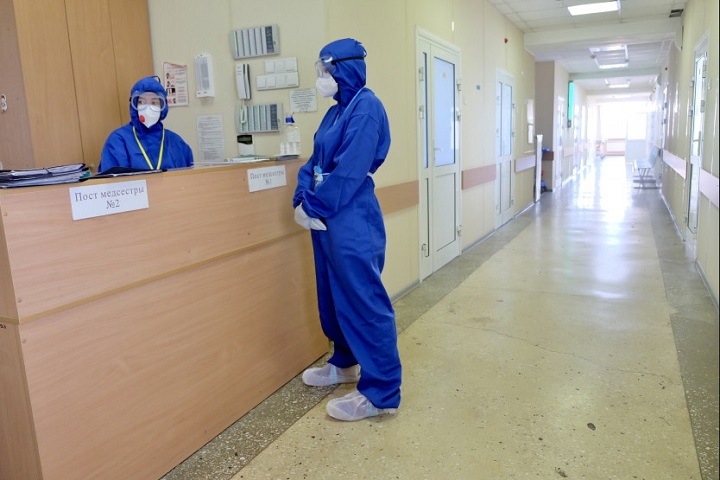 Более 300 новосибирцев попали в больницы с коронавирусом за сутки