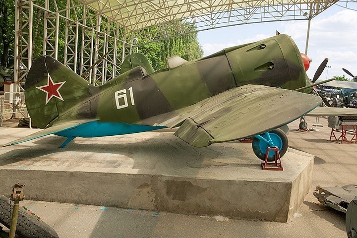 Военный самолет 1930-х годов отремонтировали в Новосибирске