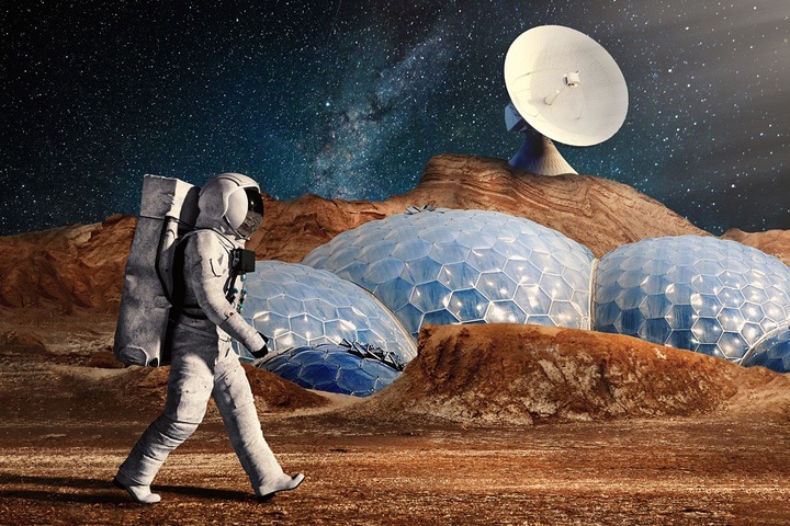 Более трети жителей Омска мечтают улететь на Марс