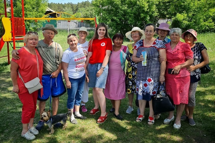 Новосибирский «Красный Крест» начал обучать пенсионеров мобильной грамотности