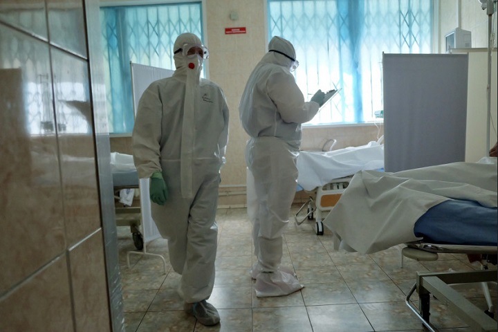 Новосибирский минздрав заявил о росте числа заболевших коронавирусом среди молодых людей