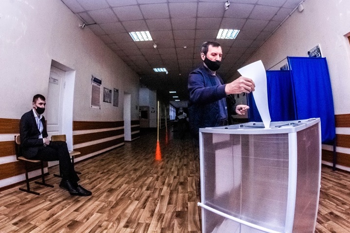 Демократические коалиции собрали на выборах в Сибири
