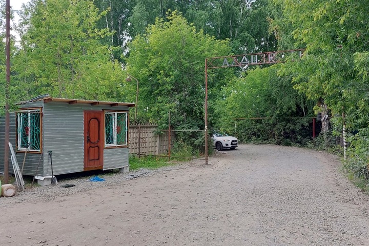 Новосибирские дачники добились запрета на перегораживание проезда