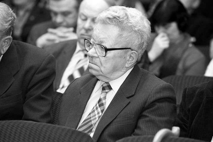 Известный политик скончался в Новосибирской области
