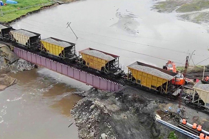 Движение по Транссибу восстановлено после обрушения моста