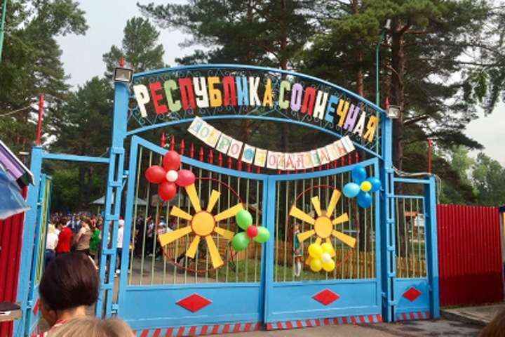 Дети массового заболели ковидом в красноярском лагере