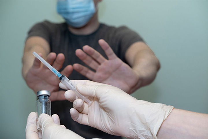 Медсестру в Кузбассе подозревают в подделке сертификата о вакцинации от COVID-19