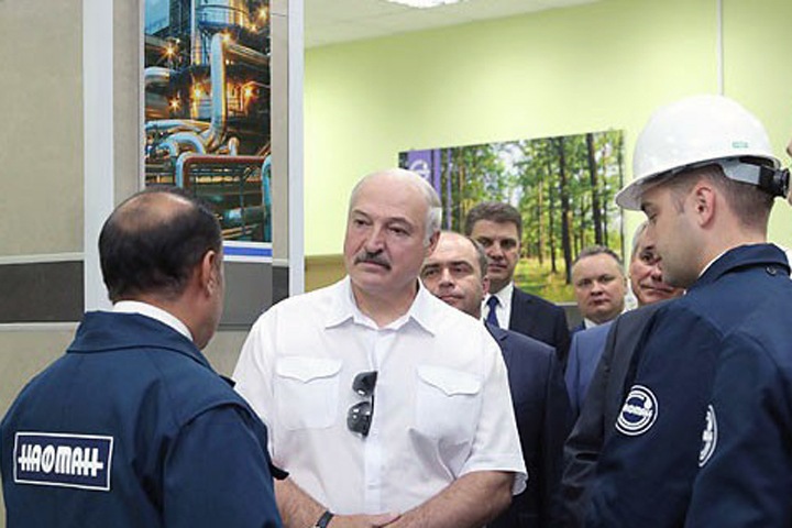Лукашенко получил 69 российских нефтяных скважин в Сибири