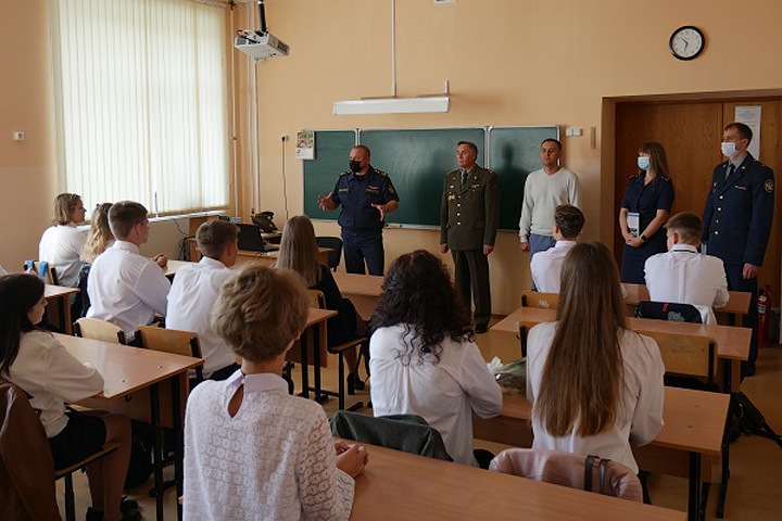 Новосибирская школа открыла класс для будущих сотрудников ФСИН