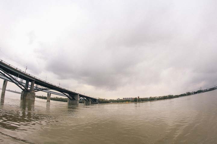 Ремонт Коммунального моста в Новосибирске вновь откладывается из-за «финансовых проблем»