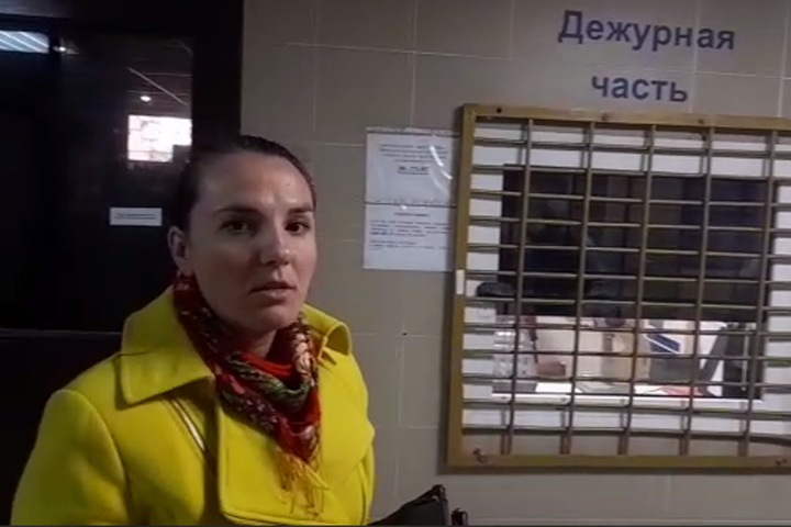 Агитатора КПРФ в Алтайском крае не выпускают из полиции уже 10 часов
