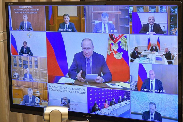 Путин назвал «слаженной» работу «ЕР» и правительства