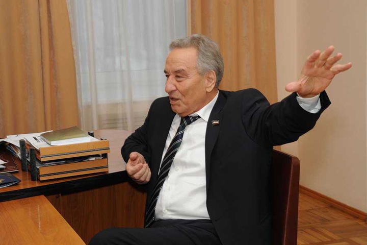 Спикер Верховного совета Хакасии открестился от листовок в поддержку единоросса на выборах в Госдуму