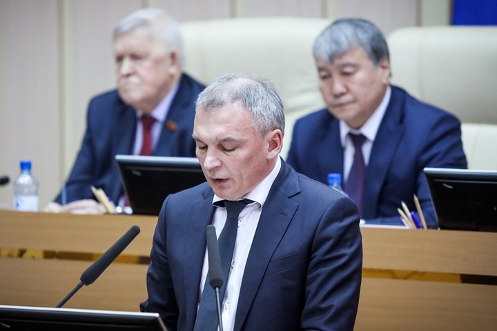 Якутский оппозиционный депутат выигрывает один из забайкальских округов Госдумы