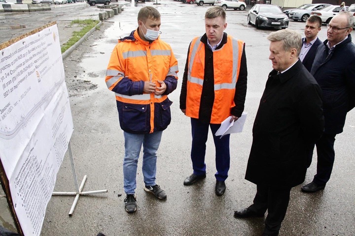 Локоть заявил, что выборы в Госдуму прошли честно, хотя в штабе обкома говорят о нарушениях и «аномалиях»