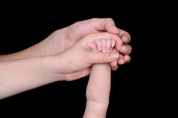Родители отсудили 1,7 млн за смерть дочери после дефектных родов в Забайкалье