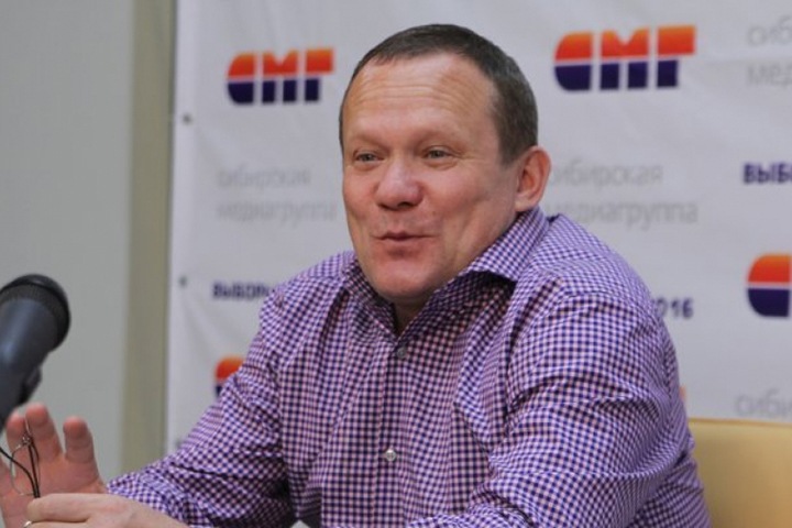 Голосовавший за повышение пенсионного возраста алтайский депутат перешел в Совет Федерации