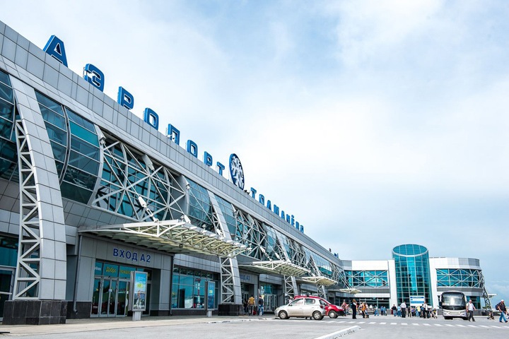 Новосибирец угрожал взорвать аэропорт, требуя выдворения всех иностранцев из города