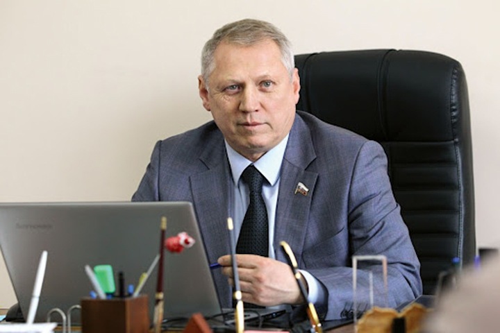 Требовавший запрета ввоза иностранных лекарств экс-депутат Госдумы возглавил минздрав Алтая