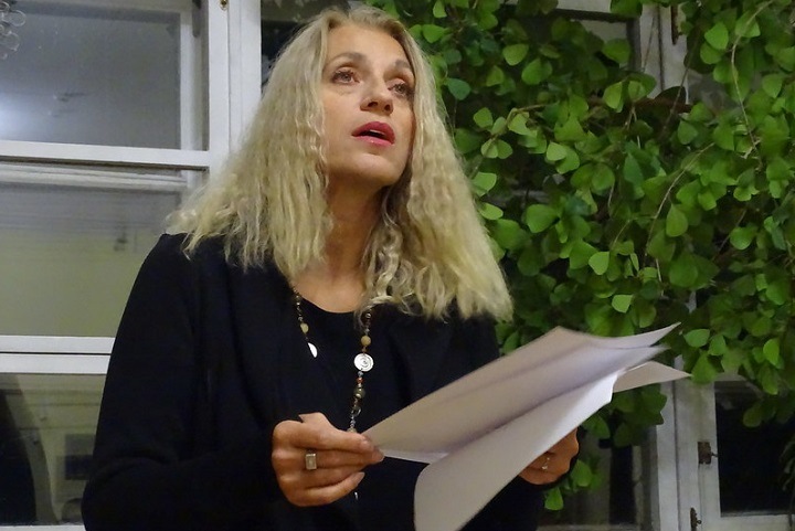 Концерт поэтессы отменили в Кузбассе из-за статуса «иноагента»