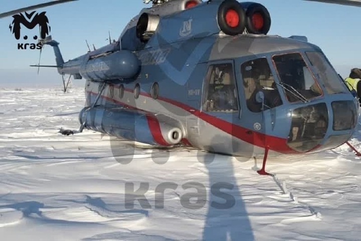 Вертолет МИ-8 аварийно сел на Таймыре