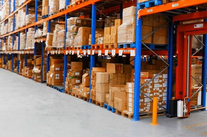Почему важно правильно организовать хранение товаров на складе