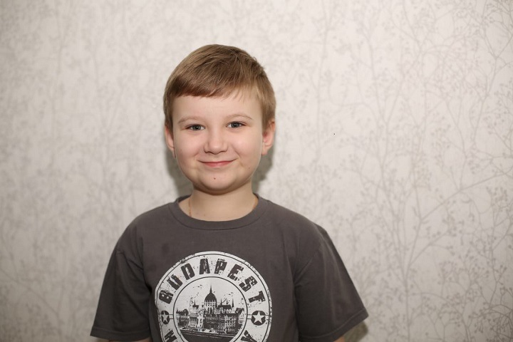 «Хрустальному» мальчику из Новосибирска требуется дорогое лечение
