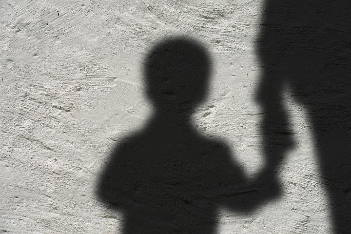 Подозреваемого в сексуальном насилии над ребенком задержали в Красноярском крае