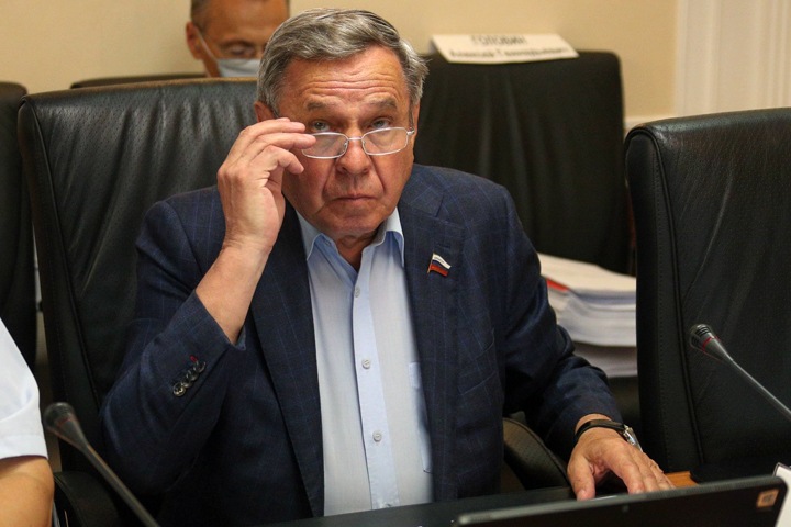 Новосибирского экс-губернатора Городецкого повысили в Совфеде