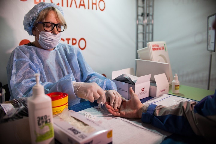 Заболеваемость ВИЧ снизилась в Новосибирской области