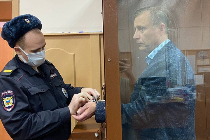 Суд арестовал томского владельца сети супермаркетов SPAR и главу отдела СК