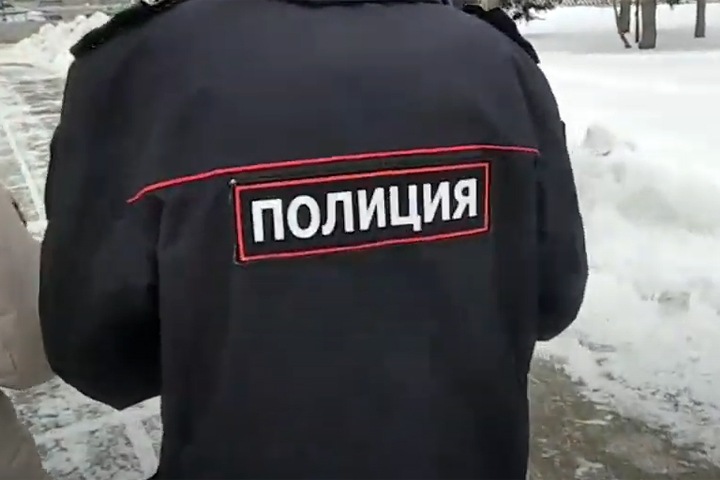 Общественного активиста задержали перед протестными акциями в Новосибирске