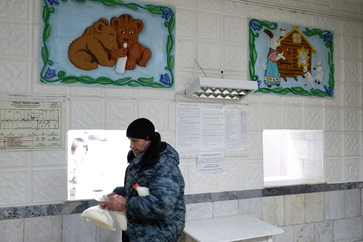 «Чиновникам не нужна». Закрывается старейшая молочная кухня в Кузбассе, где дети получают лечебное питание