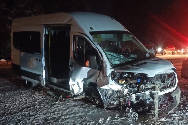 Шестеро пострадали в ДТП с рейсовым микроавтобусом под Томском