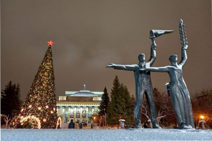 Власти Новосибирска потратили не менее 20 млн на оформление к Новому году. На что пошли деньги