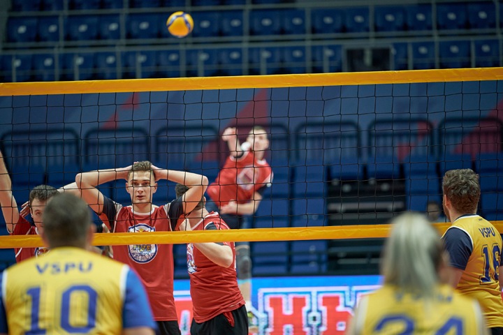 Новосибирцы выступили на финале волейбольного турнира Red Bull High Five в Казани