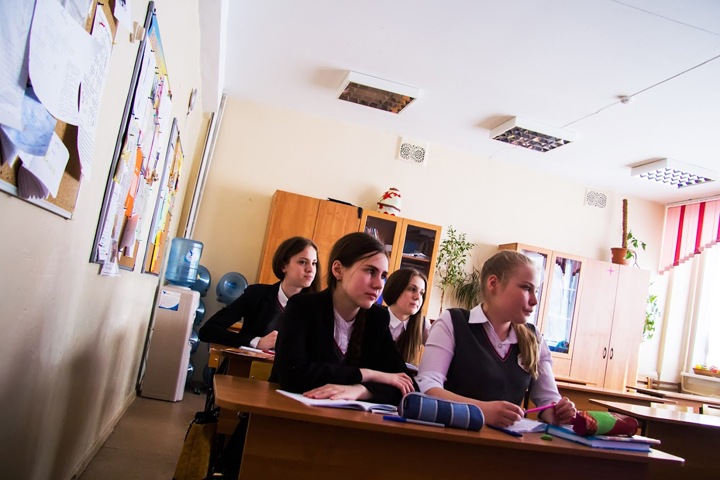 Предлагаемые в образовании зарплаты резко сократились в Новосибирской области