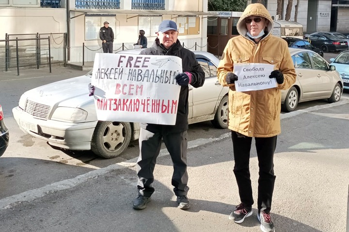 Полиция закрыла уголовное дело по «дадинской» статье против уехавшего в Грузию барнаульского оппозиционера