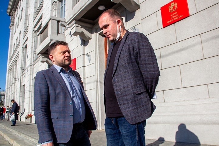 Новосибирский депутат просит мэрию проверить работу своих юристов на суде с Джулаем