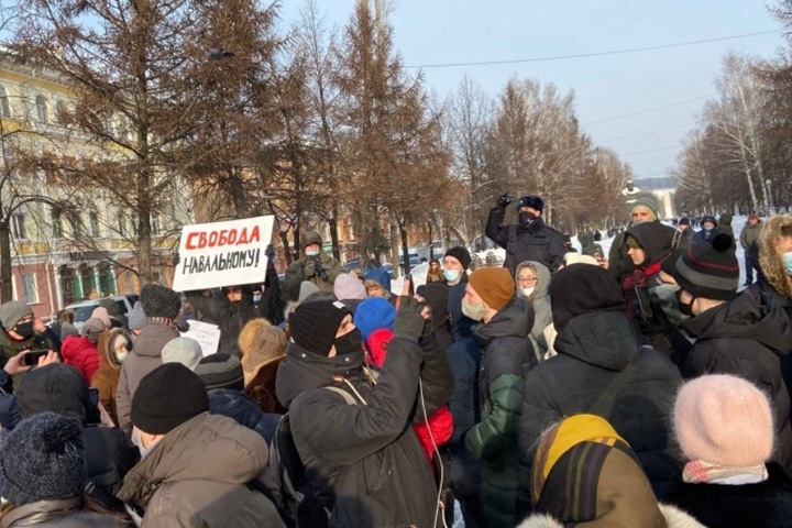 Суд не стал взыскивать с кемеровчан еще 700 тыс. за акции протеста в поддержку Навального