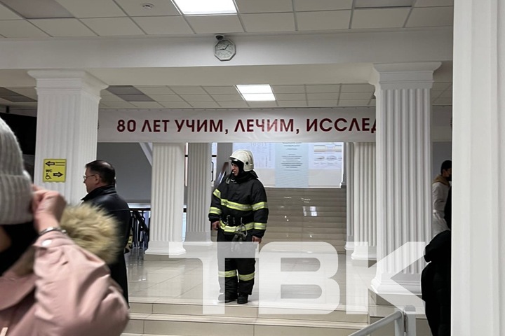Школу и вуз эвакуировали в Красноярске